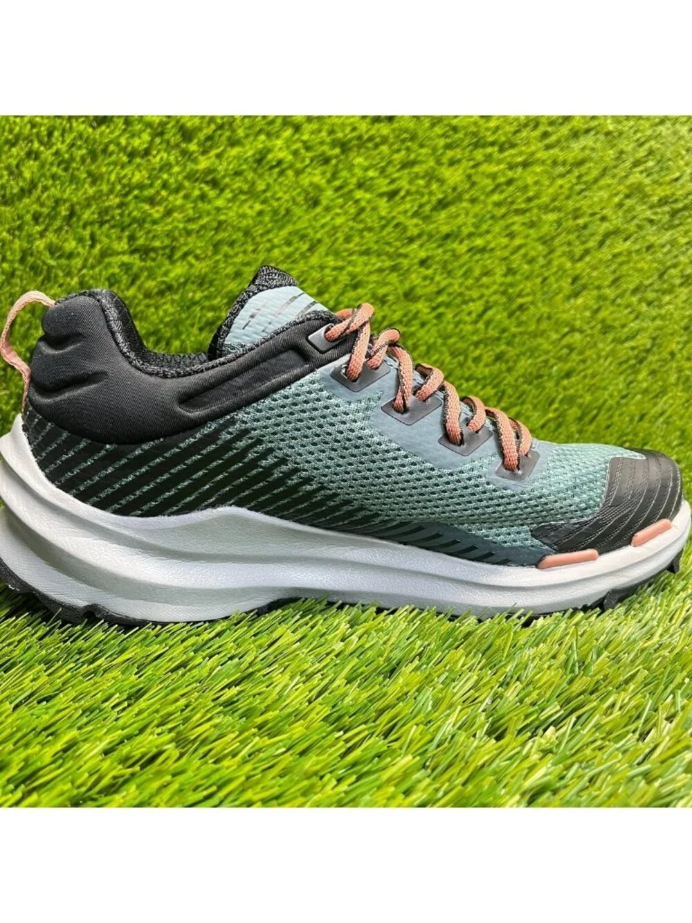 The North Face Vectiv Fastpack Womens Size 7 Green Trail Hiking Shoes Sneakers